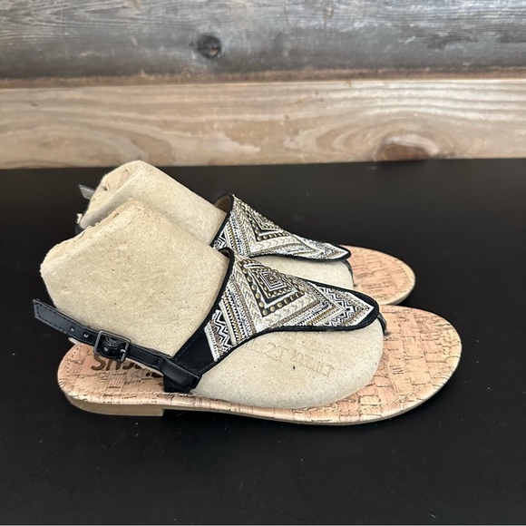 Sam Edelman Brita Flat Circus NY Ethnic Embellished Embroidered Sandals Size 7.5 - Picture 4 of 8